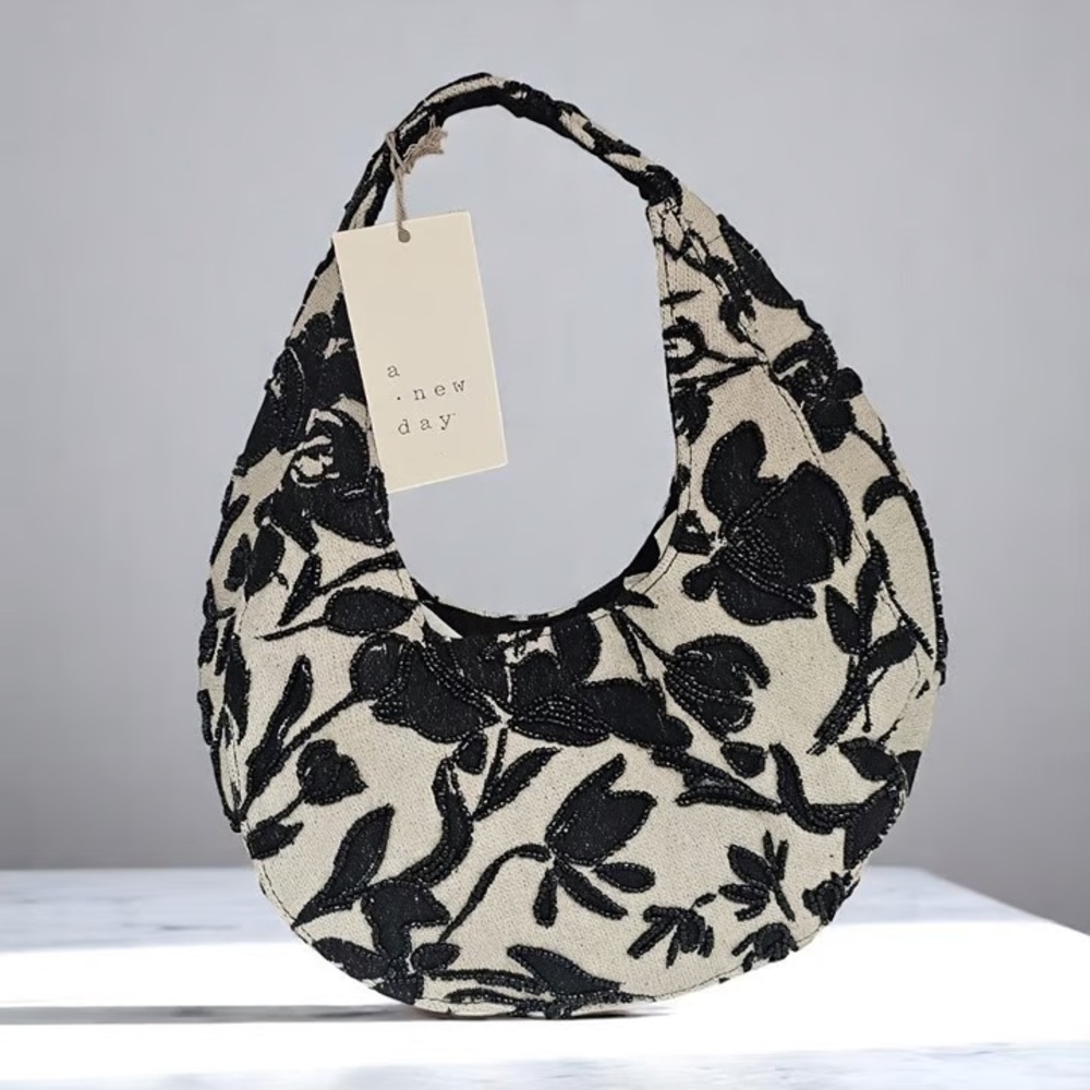 Mini Beaded Crescent Handbag from A New Day NWT off-white & black - Picture 4 of 5